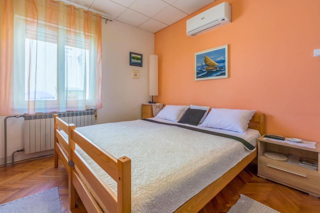 Apartment Antic S Crikvenica Ngoại thất bức ảnh